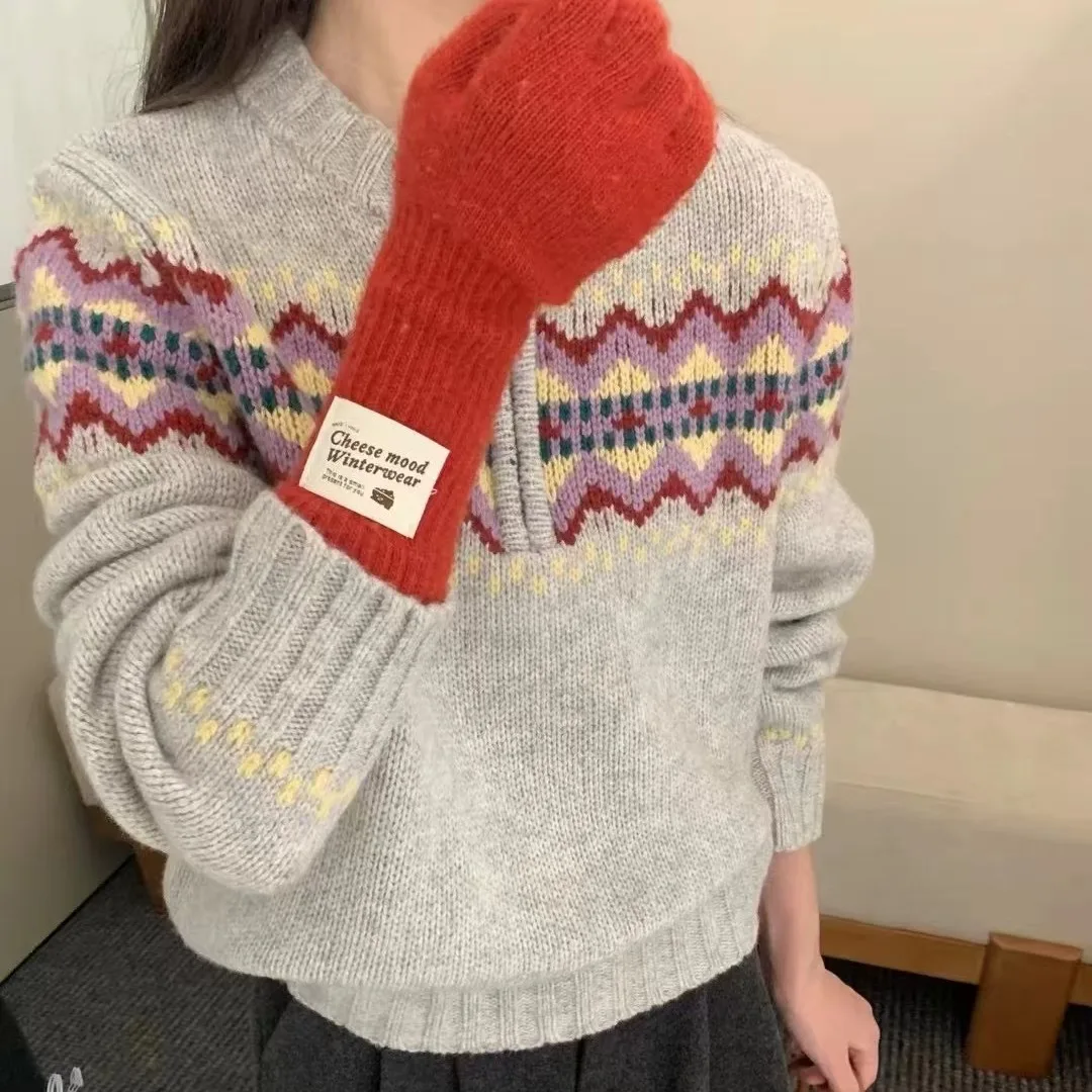 New Retro Korean Style High-end Advanced Designed Niche for Women Autumn and Winter Christmas Wear Pullover Sweater Top
New Retro Korean Style High-end Advanced Designed Niche for Women Autumn and Winter Christmas Wear Pullover Sweater Top