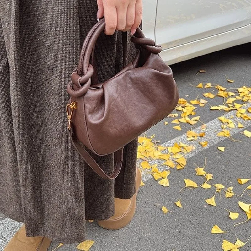 Vintage Women Leather Handbag High End Elegant Casual Crossbody Messenger Tote Bag for Ladies
Vintage Women Leather Handbag High End Elegant Casual Crossbody Messenger Tote Bag for Ladies