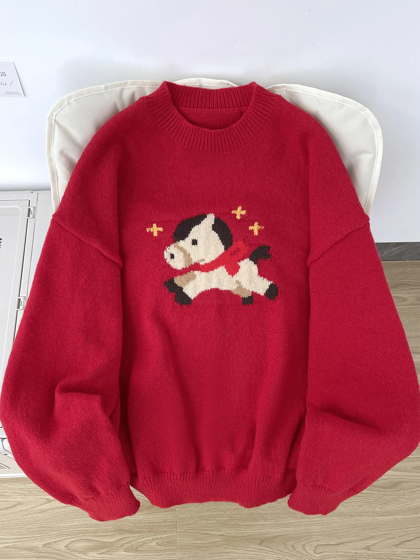 Мужской вязаный свитер на осень-зиму с круглым вырезом, повседневный, комфортный, к Новому году и Году Зодиака, теплый, модный
Мужской вязаный свитер на осень-зиму с круглым вырезом, повседневный, комфортный, к Новому году и Году Зодиака, теплый, модный