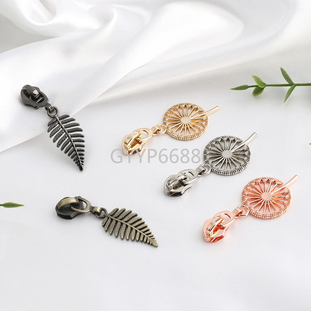 10/40/100PCS Vintage Dandelion & Fern Leaf Shape Limited Edition 5# Zipper Sliders For Decor Zip Pull Tab Handbags Accessories
10/40/100PCS Vintage Dandelion & Fern Leaf Shape Limited Edition 5# Zipper Sliders For Decor Zip Pull Tab Handbags Accessories