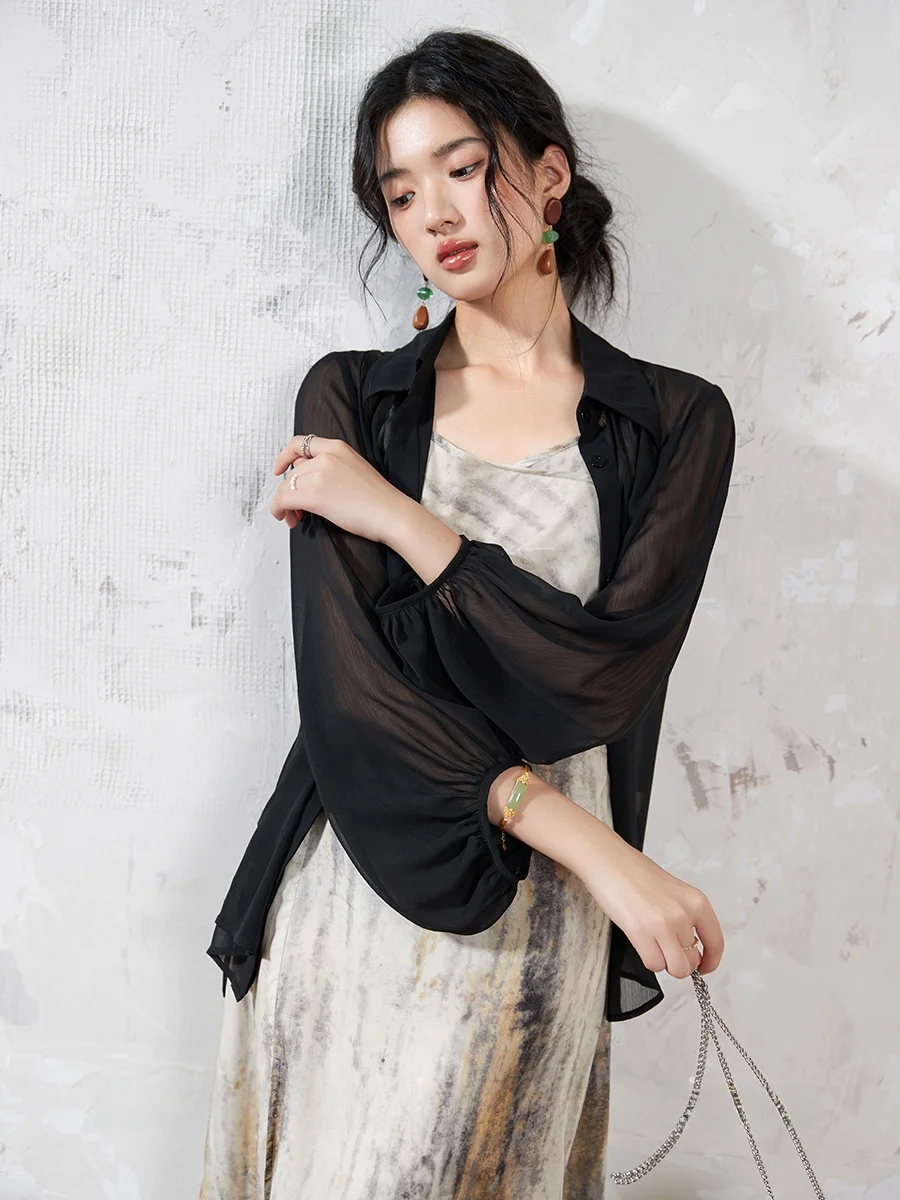 Kiki Summer Cool Lightweight Loose Women's Shirt Ice Silk Transparent Shirt Commute Style Long Sleeve Pure Color Button ...
Kiki Summer Cool Lightweight Loose Women's Shirt Ice Silk Transparent Shirt Commute Style Long Sleeve Pure Color Button ...
