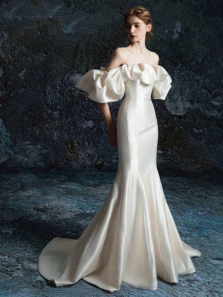 Fish-tail style host one-shoulder light luxury niche bel canto vocal art examination dress
Fish-tail style host one-shoulder light luxury niche bel canto vocal art examination dress