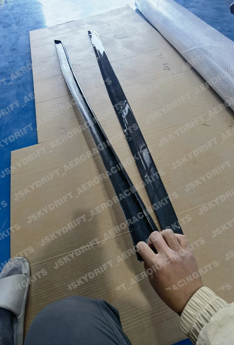 For Mitsubishi EVO 7 8 9 Carbon Fiber Side Skirt Extension UnderBoard car bodykits
For Mitsubishi EVO 7 8 9 Carbon Fiber Side Skirt Extension UnderBoard car bodykits