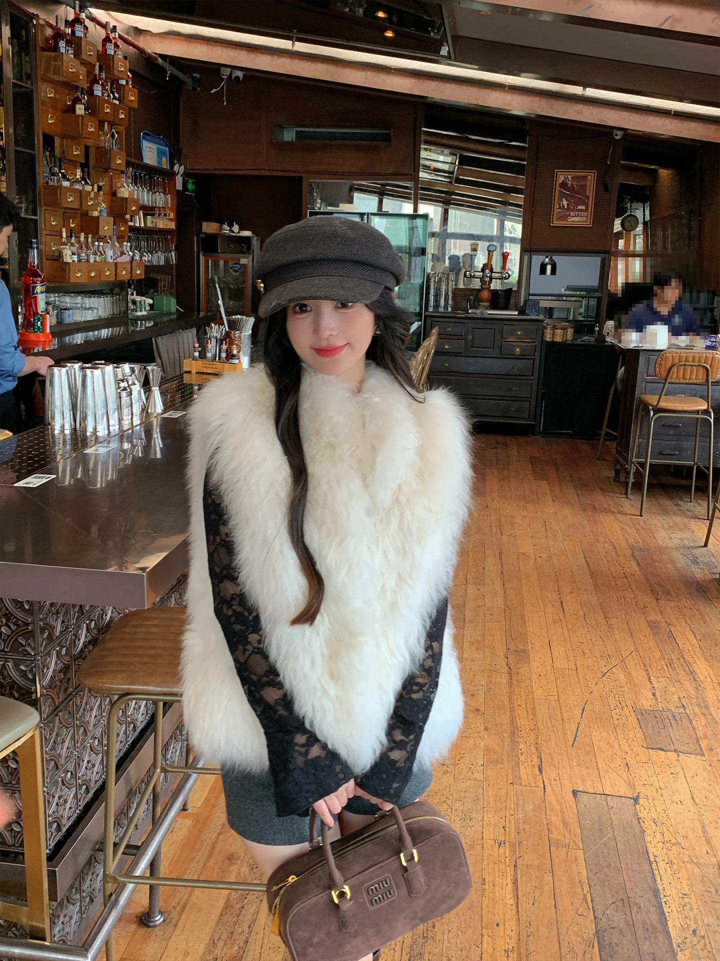 Sara Young Sle eepskin "Morning Snow Evening Sun" Inteated Leather And Fur Vest Young Sle Thiened Warm Casual Loose...
Sara Young Sle eepskin "Morning Snow Evening Sun" Inteated Leather And Fur Vest Young Sle Thiened Warm Casual Loose...