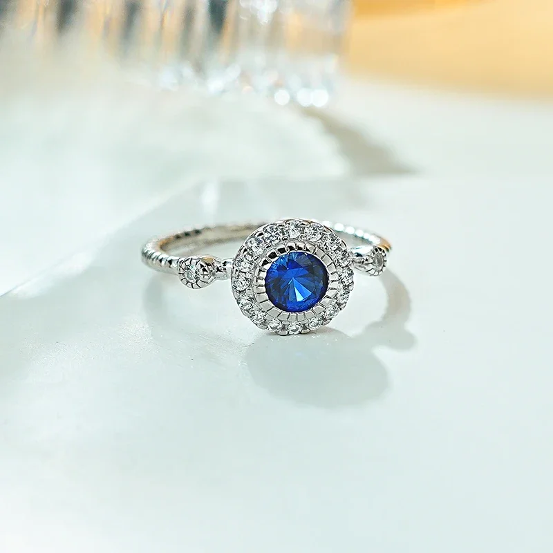 New Retro 925 Silver Ring Set with High Carbon Diamonds, Unique Design, Versatile and Simple Women's Wedding Jewelry
New Retro 925 Silver Ring Set with High Carbon Diamonds, Unique Design, Versatile and Simple Women's Wedding Jewelry