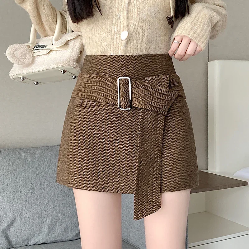 Woolen Half body Skirt Women's Winter 2024 New A-line Short Skirt High Waist Small Body Bag Hip Skirt
Woolen Half body Skirt Women's Winter 2024 New A-line Short Skirt High Waist Small Body Bag Hip Skirt