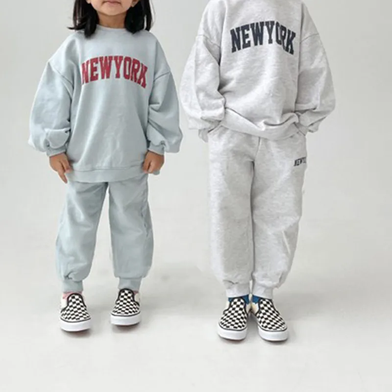 Kids Boys Letter Print Long-sleeve Sweatshirt + Pants Set Girls Casual Sport Clothes Set Children Loose Soft Clothing TZ036
Kids Boys Letter Print Long-sleeve Sweatshirt + Pants Set Girls Casual Sport Clothes Set Children Loose Soft Clothing TZ036