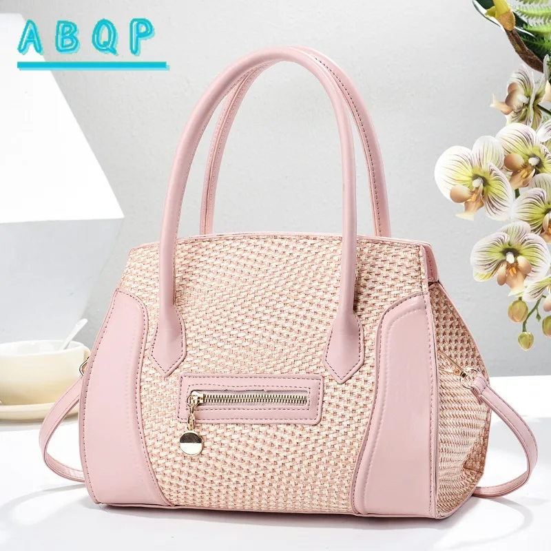 New Women's Handbag Luxury Brand Fashion Trend Women's Shoulder Messenger Bag Personalized Casual Women's Bag High Quality
New Women's Handbag Luxury Brand Fashion Trend Women's Shoulder Messenger Bag Personalized Casual Women's Bag High Quality