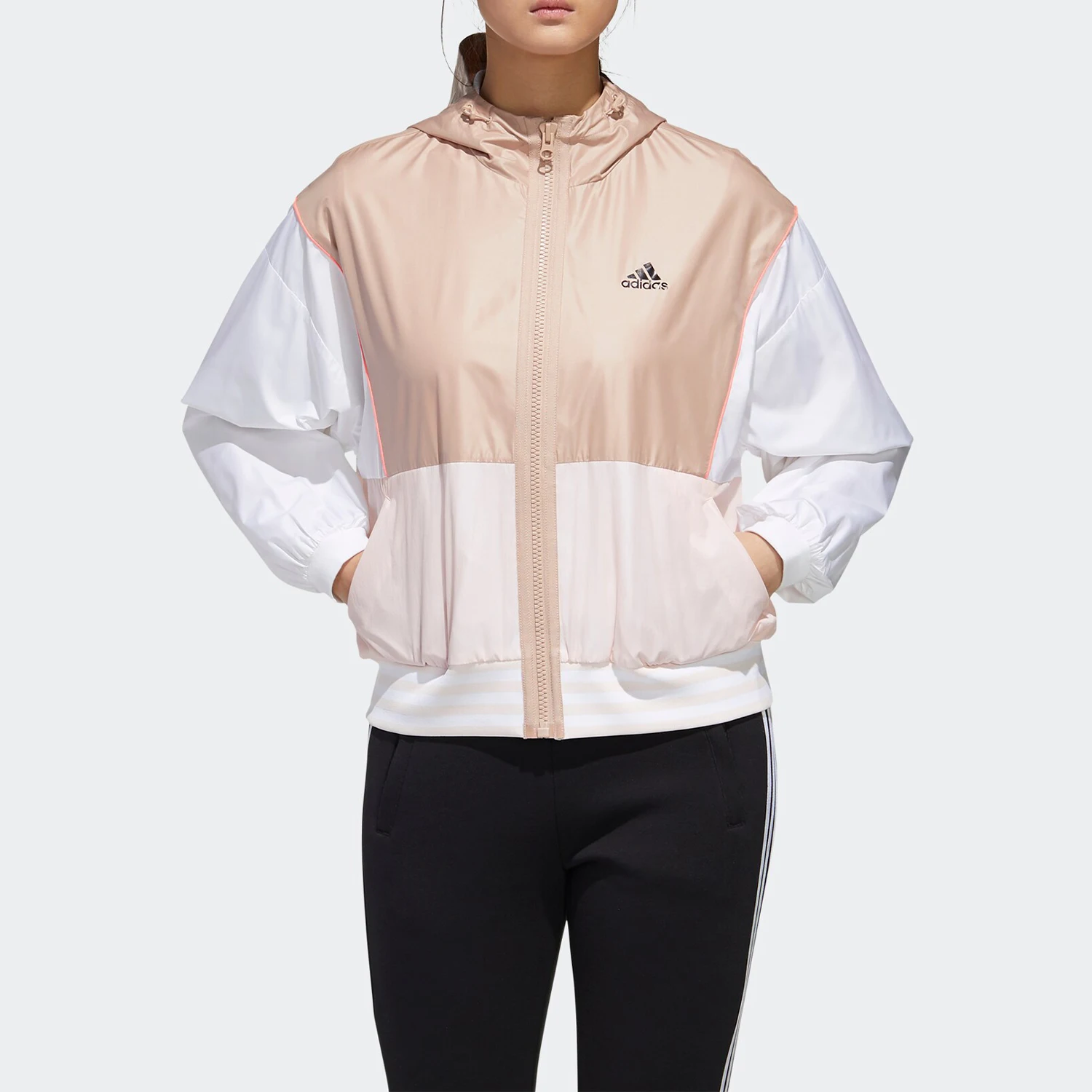 Женская осенняя спортивная стильная куртка Adidas Authentic MH BLOCK WB GF0127
Женская осенняя спортивная стильная куртка Adidas Authentic MH BLOCK WB GF0127
