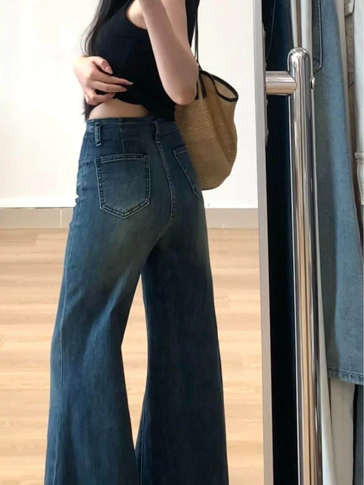 High Waist Bell Bottom Denim Jeans Women's American Retro Style Loose Fit Straight Leg Trendy Summer Commute Pure Color
High Waist Bell Bottom Denim Jeans Women's American Retro Style Loose Fit Straight Leg Trendy Summer Commute Pure Color