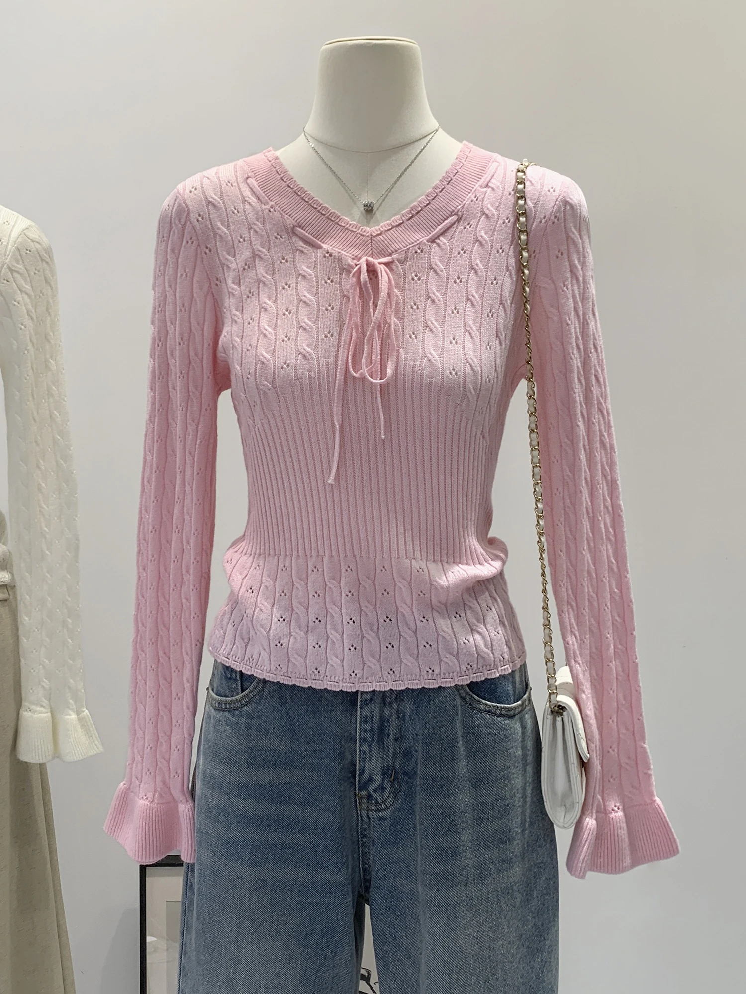 Early Spring Pink Hollow out Knitted Wool Base Layer Top Women's Single Wear Bell Sleeve Sweater Design Sense Beautiful
Early Spring Pink Hollow out Knitted Wool Base Layer Top Women's Single Wear Bell Sleeve Sweater Design Sense Beautiful