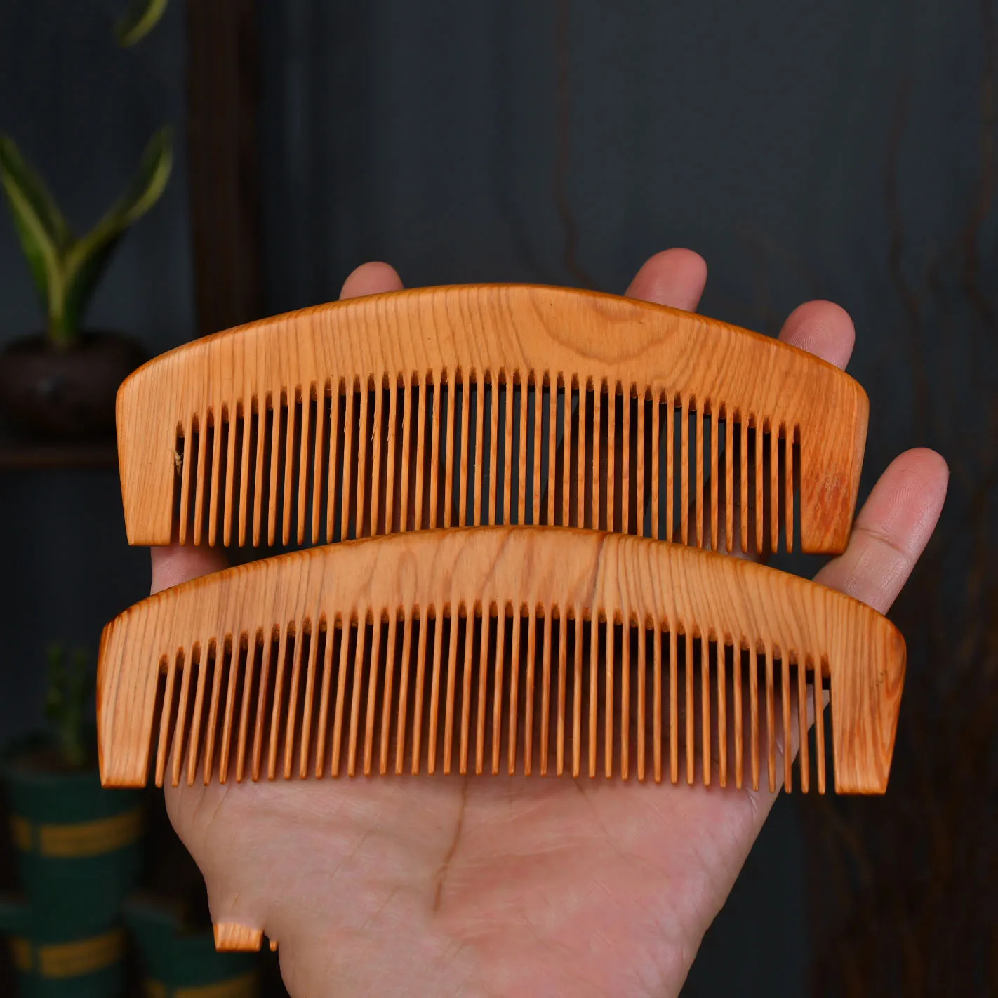 Black Oilwood Comb Solid Small Toothed Peach Wood Girls Comb Can Be Engraved and Punched with Tassel Men's and Women's Models
Black Oilwood Comb Solid Small Toothed Peach Wood Girls Comb Can Be Engraved and Punched with Tassel Men's and Women's Models