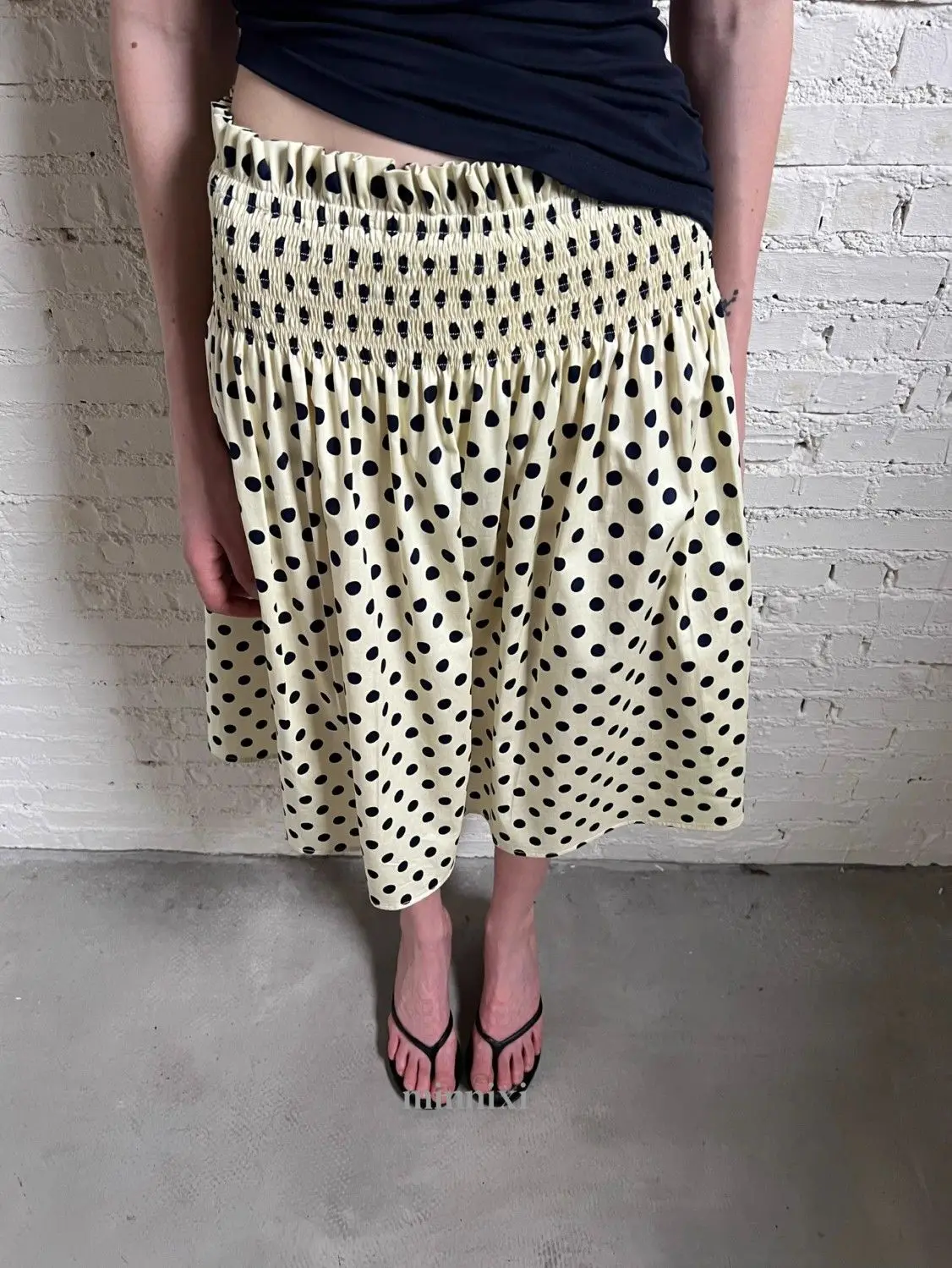 French Sweet New Design Polka Dot Skirts Women Retro Loose Straight Slimming Mid-length Skirt Female Pretty Pleated A-line Skirt
French Sweet New Design Polka Dot Skirts Women Retro Loose Straight Slimming Mid-length Skirt Female Pretty Pleated A-line Skirt