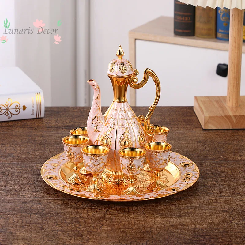 Exquisite Metal Antique Vintage Wine Set Household Light Luxury Wine Jug Wine Glass For Home Daily Use Party Gatherings
Exquisite Metal Antique Vintage Wine Set Household Light Luxury Wine Jug Wine Glass For Home Daily Use Party Gatherings