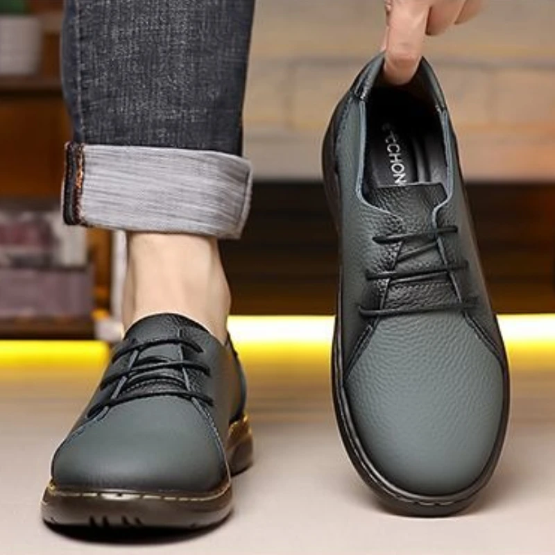 Мягкие мужские повседневные туфли с низким берцем и круглым носком в акции, новая мода 2025, летняя распродажа в стиле ретро, трендовая мужская кожаная обувь из искусственной кожи
Мягкие мужские повседневные туфли с низким берцем и круглым носком в акции, новая мода 2025, летняя распродажа в стиле ретро, трендовая мужская кожаная обувь из искусственной кожи