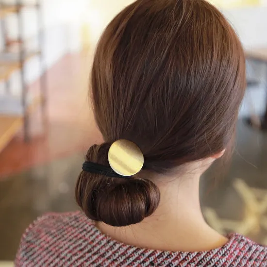 Premium Brushed Metal Round Hair Elastic Bands Minimalist Cool Tone for Ponytail Strong Hold Non Slip Durable
Premium Brushed Metal Round Hair Elastic Bands Minimalist Cool Tone for Ponytail Strong Hold Non Slip Durable