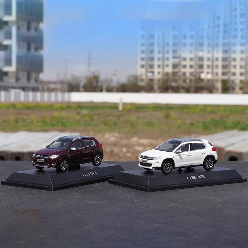 Масштаб 1:43, CITROEN C3-XR, украшения для внедорожника, модель автомобиля из сплава
Масштаб 1:43, CITROEN C3-XR, украшения для внедорожника, модель автомобиля из сплава
