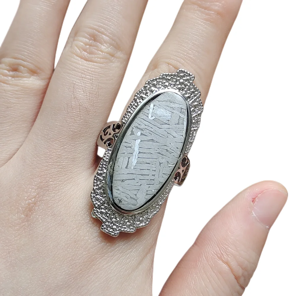 Muonionalusta Iron Meteorite Ring S925 silver case Natural Meteorite Material Ring Collection Meteorite Amulet
Muonionalusta Iron Meteorite Ring S925 silver case Natural Meteorite Material Ring Collection Meteorite Amulet