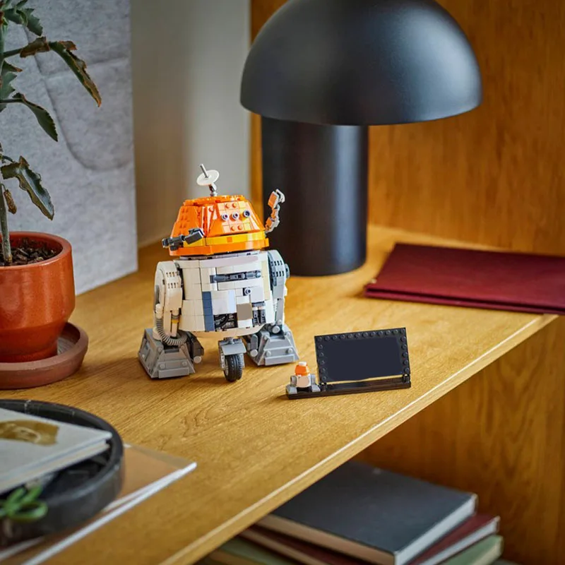 1039 шт., звездное битие MOC Chopper (C1-10P), развивающая игрушка Astromech Droid, детский подарок, коллекция украшений, серия
1039 шт., звездное битие MOC Chopper (C1-10P), развивающая игрушка Astromech Droid, детский подарок, коллекция украшений, серия