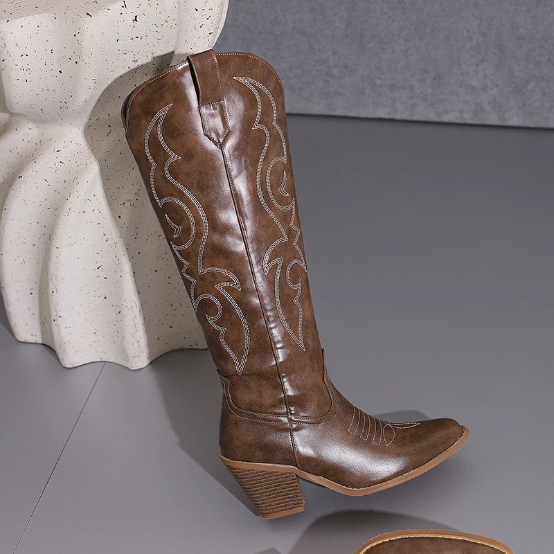 Plus Size Pointed Wood Grain Conical Thick Heel Embroidered Stripes Popular Western Boots Pointed Zipper Precision Retro Boots
Plus Size Pointed Wood Grain Conical Thick Heel Embroidered Stripes Popular Western Boots Pointed Zipper Precision Retro Boots