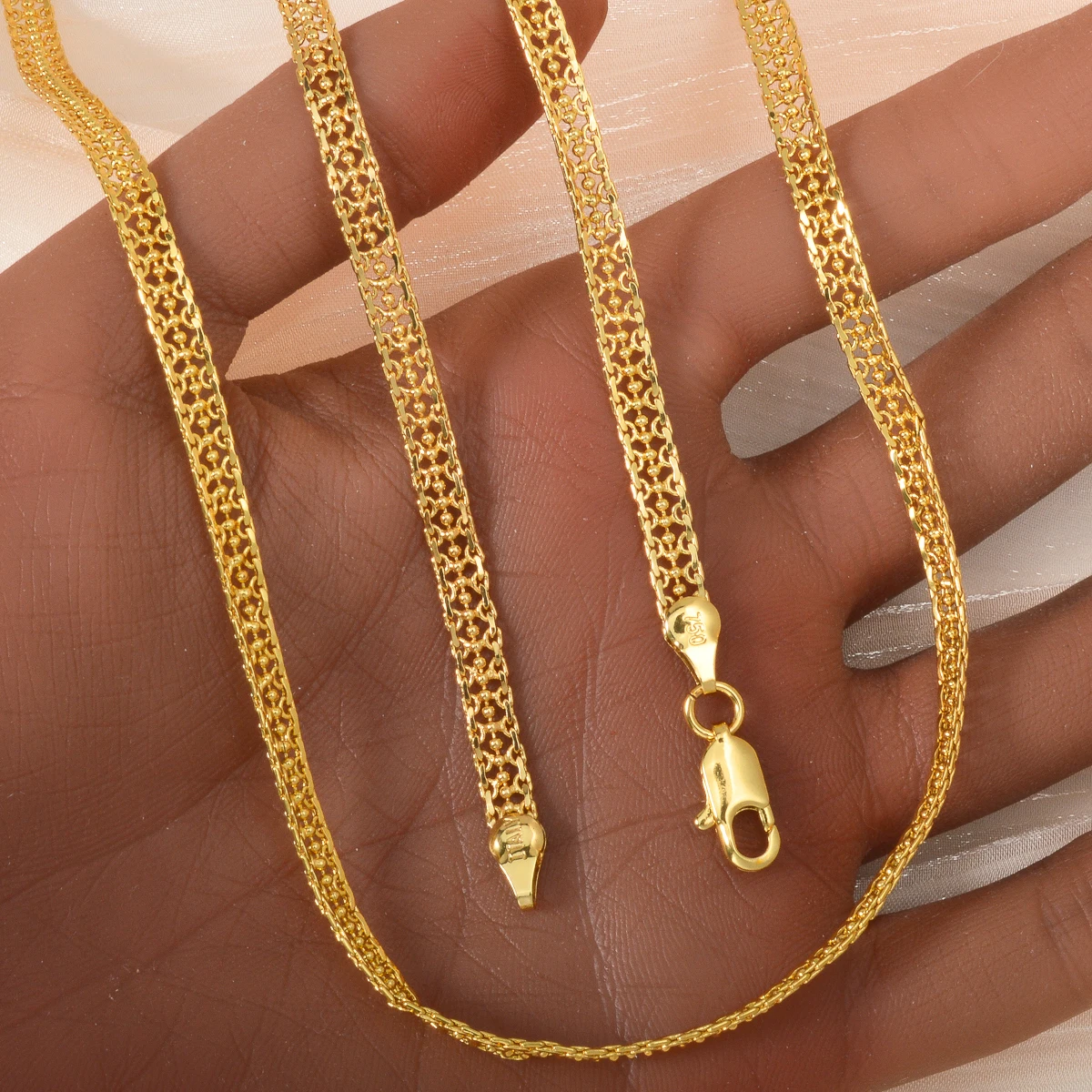 Gold Color African Necklace for Women Wide Hollow Chain Design with Continuous Weaving Pattern Dubai Wedding Jewelry Gift
Gold Color African Necklace for Women Wide Hollow Chain Design with Continuous Weaving Pattern Dubai Wedding Jewelry Gift