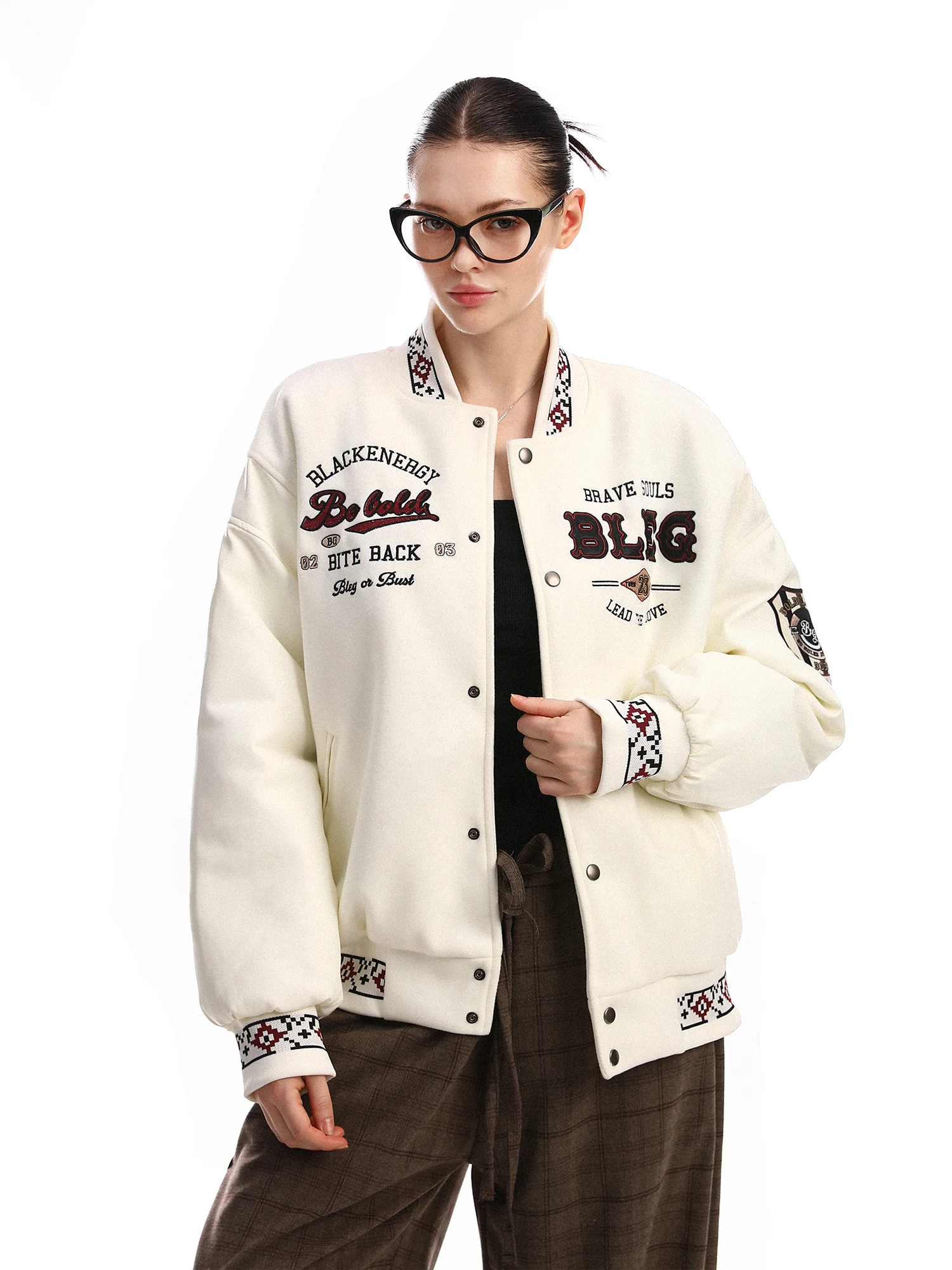 Утепленная зимняя куртка для женщин, свободного кроя, в стиле бейсбольной куртки, с вышивкой американских букв, уличный стиль, длинный рукав
Утепленная зимняя куртка для женщин, свободного кроя, в стиле бейсбольной куртки, с вышивкой американских букв, уличный стиль, длинный рукав