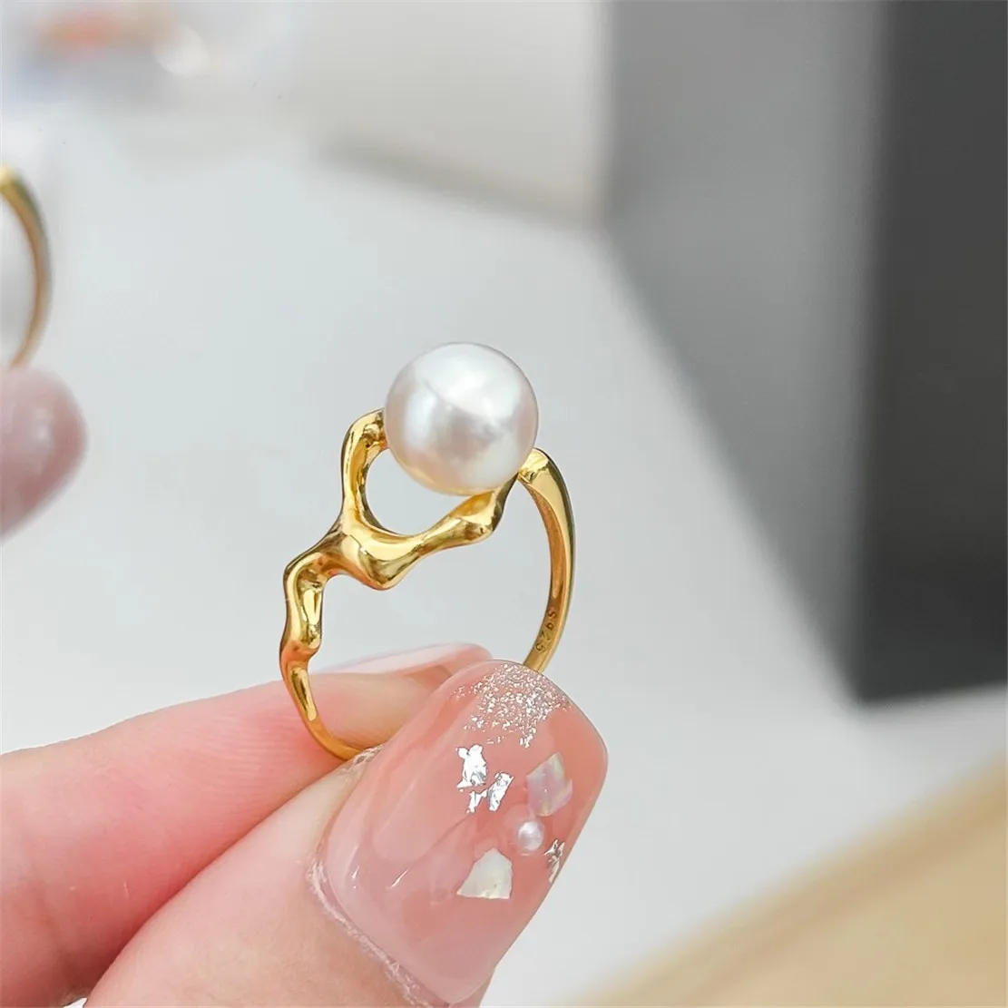 S925 Silver Sterling Ring Inlaid Zirconia Half Hole Pearl Ring Base Resizable Design DIY Handmade Fine Jewelry Ring Accessories
S925 Silver Sterling Ring Inlaid Zirconia Half Hole Pearl Ring Base Resizable Design DIY Handmade Fine Jewelry Ring Accessories