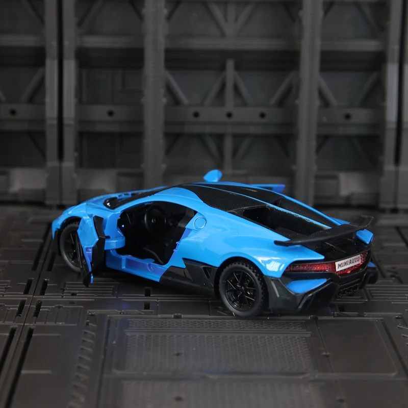 1:32 Bugatti divo alloy car model door can be opened car has simulated sound and lighting functions Warrior sports car
1:32 Bugatti divo alloy car model door can be opened car has simulated sound and lighting functions Warrior sports car
