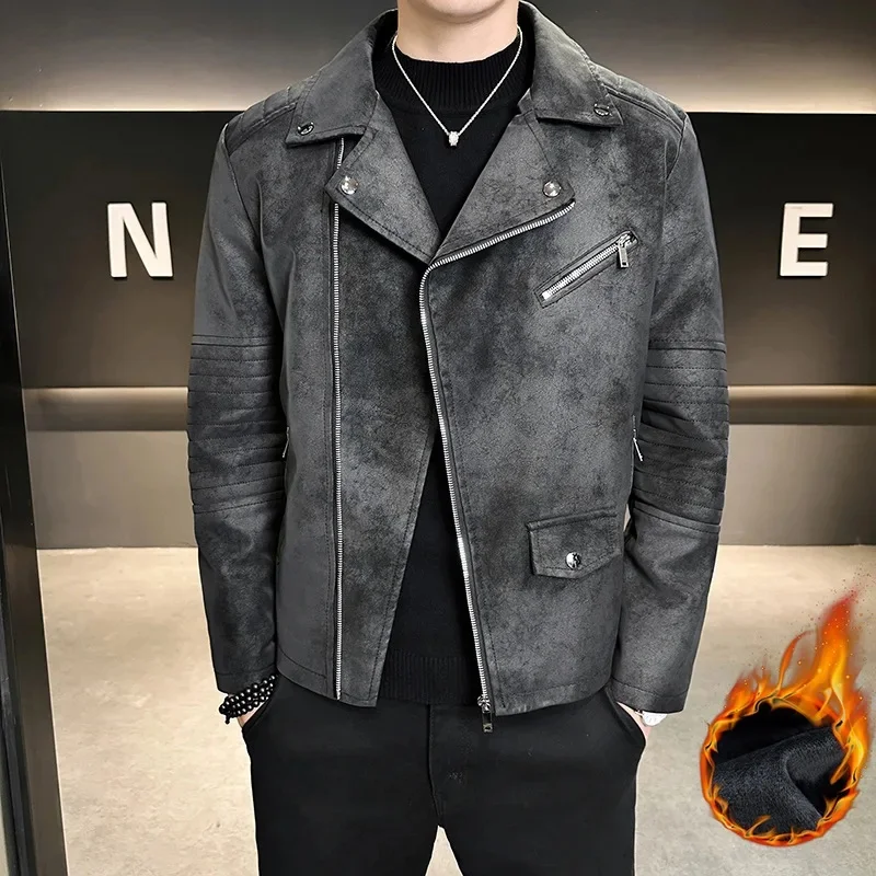Зимняя мужская флисовая мотобайкерская куртка с отложным воротником, куртки из искусственной кожи, модная облегающая мотоциклетная верхняя одежда в корейском стиле, пальто
Зимняя мужская флисовая мотобайкерская куртка с отложным воротником, куртки из искусственной кожи, модная облегающая мотоциклетная верхняя одежда в корейском стиле, пальто