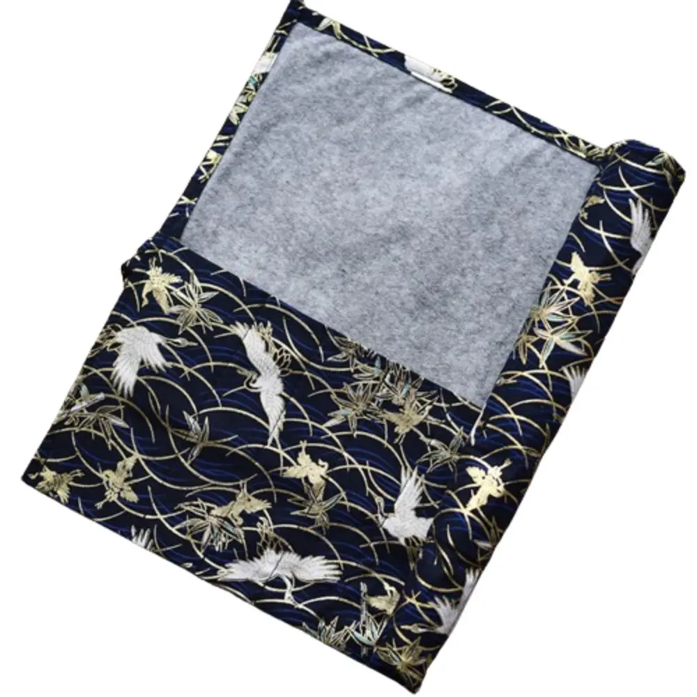 Creative Chinese Style Roll Pen Curtain Vintage Roll Up Pencil Bag Paint Brush Large Capacity Makeup Brush Wrap Boys
Creative Chinese Style Roll Pen Curtain Vintage Roll Up Pencil Bag Paint Brush Large Capacity Makeup Brush Wrap Boys