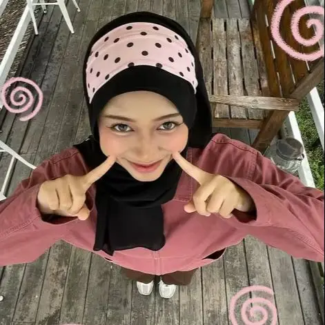 Summer Breathable A set of Chiffon and cotton Headscarf and polka dot Headband Combination Fashion Convenient Scarf Turban
Summer Breathable A set of Chiffon and cotton Headscarf and polka dot Headband Combination Fashion Convenient Scarf Turban