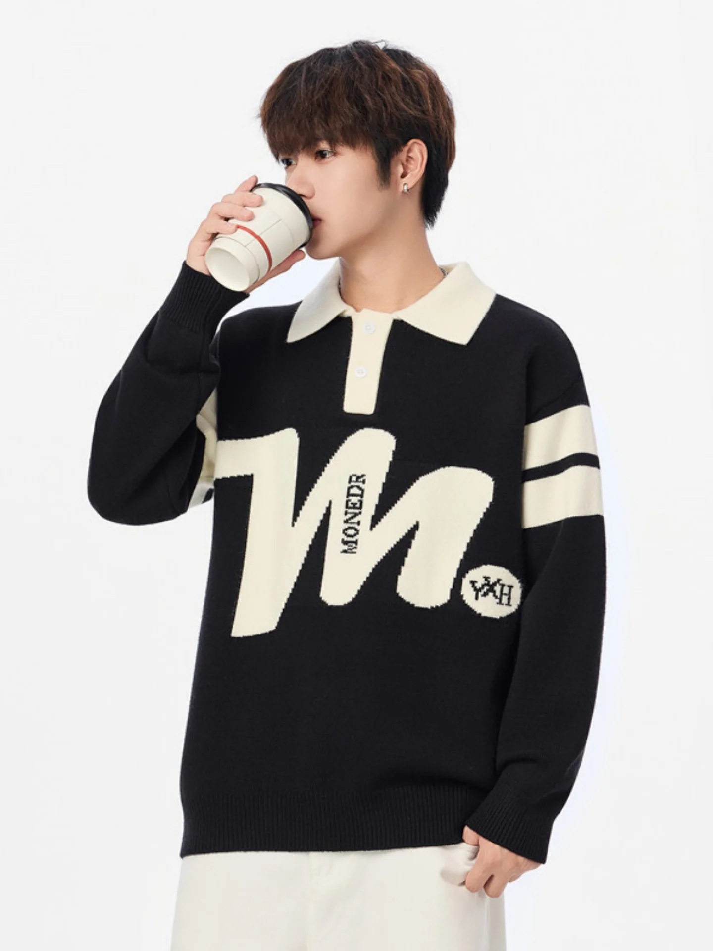 Мужской свитер с воротником-стойкой в американском стиле, свободный вязаный кардиган, осенняя повседневная верхняя одежда из мягкого полиэстера, в университетском стиле
Мужской свитер с воротником-стойкой в американском стиле, свободный вязаный кардиган, осенняя повседневная верхняя одежда из мягкого полиэстера, в университетском стиле