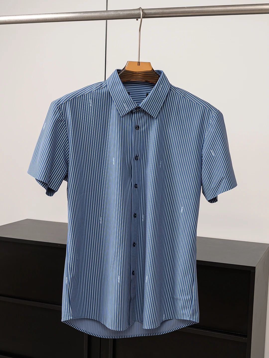Anti-Wrinkle UV Protection Smooth Summer Casual Short Sleeve Men's Shirt Commute Wear Standard Fit Striped Button up
Anti-Wrinkle UV Protection Smooth Summer Casual Short Sleeve Men's Shirt Commute Wear Standard Fit Striped Button up