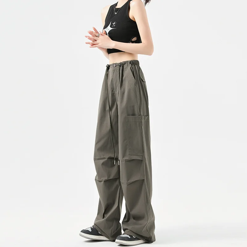 Брюки женские повседневные американские спортивные однотонные универсальные брюки на молнии с завязками и пуговицами летние тонкие широкие брюки с высокой талией
Брюки женские повседневные американские спортивные однотонные универсальные брюки на молнии с завязками и пуговицами летние тонкие широкие брюки с высокой талией