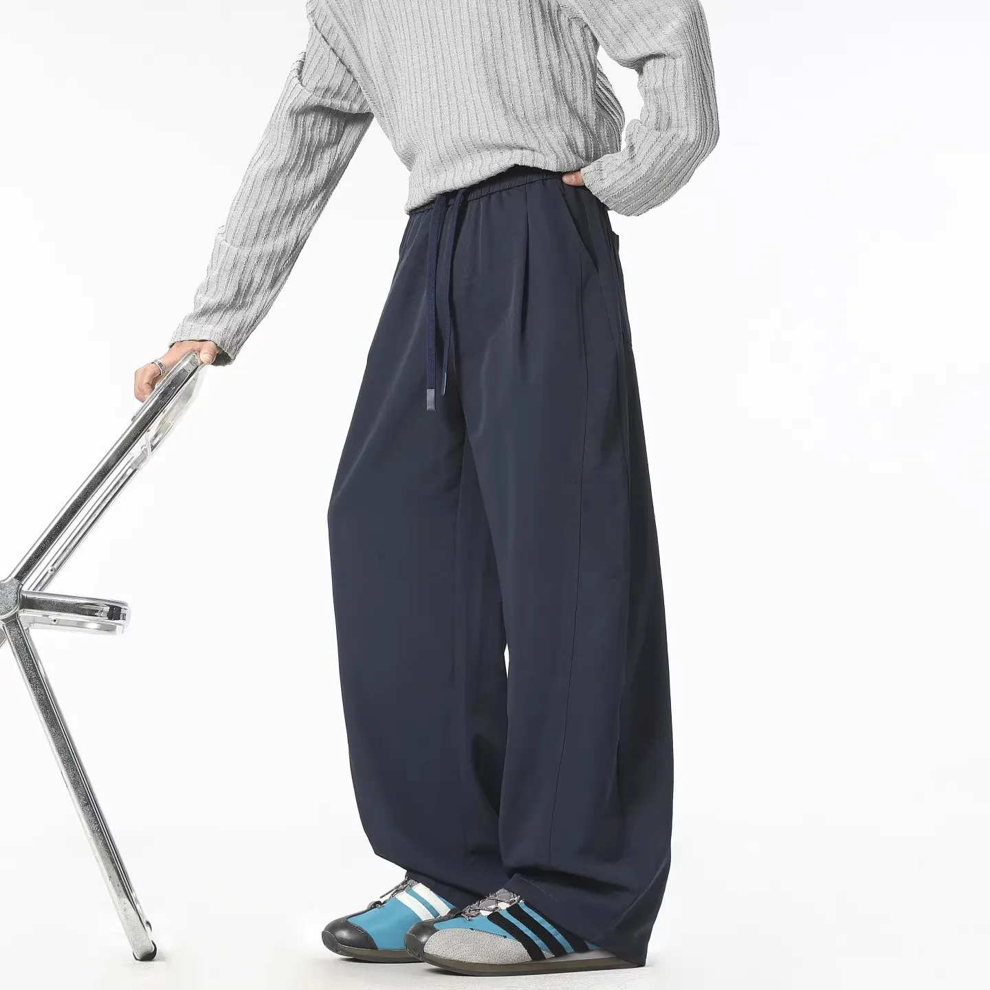 Summer Men's Straight Leg Loose Fit Casual Pants Black Sporty Wide Leg Trousers Drapey Sakamoto Style Comfortable Breathable
Summer Men's Straight Leg Loose Fit Casual Pants Black Sporty Wide Leg Trousers Drapey Sakamoto Style Comfortable Breathable