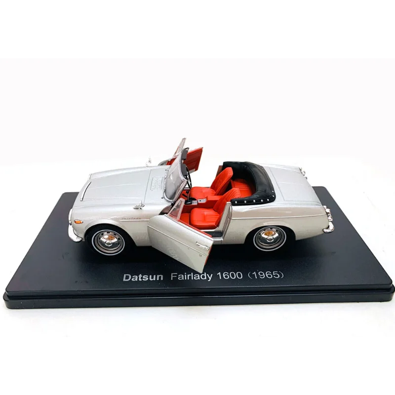 Литая под давлением масштаб 1/24 Datsun Fairlady, модель автомобиля из сплава, Коллекционная игрушка, подарок, сувенир, украшение для дисплея
Литая под давлением масштаб 1/24 Datsun Fairlady, модель автомобиля из сплава, Коллекционная игрушка, подарок, сувенир, украшение для дисплея