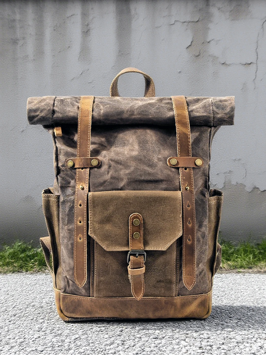 Retro Canvas Outdoor Backpack Large Capacity Cycling Hiking Leisure Bag Zipper Closure 15 Inch Laptop Compartment Lightweight
Retro Canvas Outdoor Backpack Large Capacity Cycling Hiking Leisure Bag Zipper Closure 15 Inch Laptop Compartment Lightweight