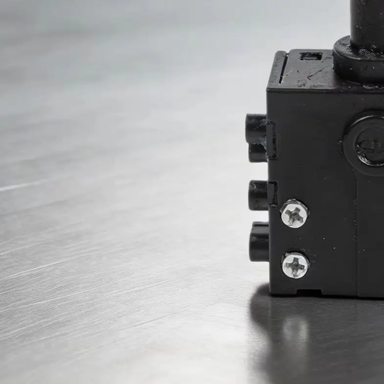 /Electric /Hammer /Switch 650591-7 Black ABS Replacement Part For HR2800 HR2811 Rotary Hammer Drill Power Tool Accessories
/Electric /Hammer /Switch 650591-7 Black ABS Replacement Part For HR2800 HR2811 Rotary Hammer Drill Power Tool Accessories
