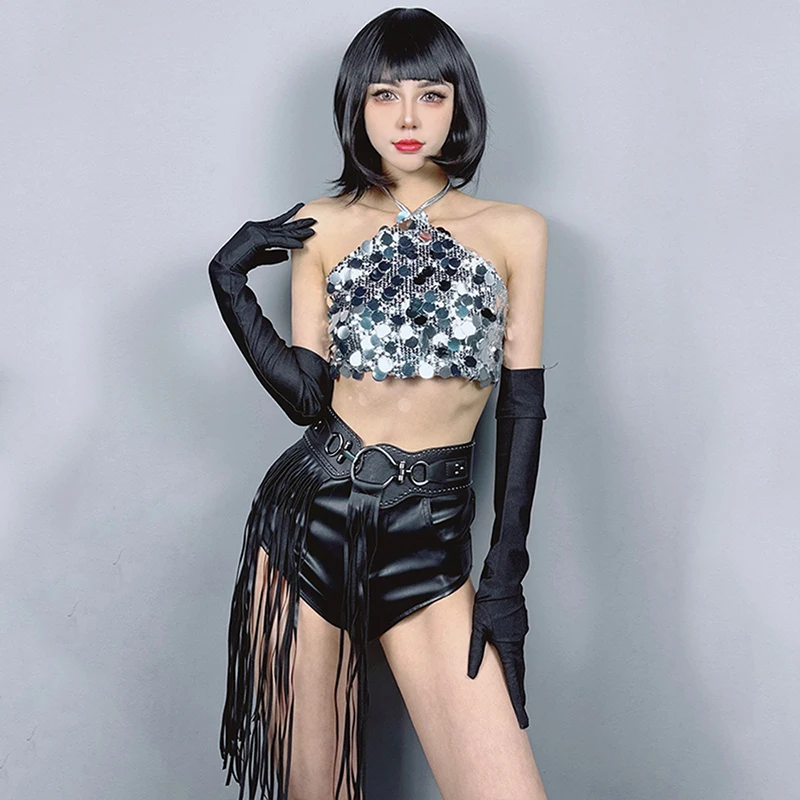 Nightclub Jazz Dance Wear Women Hip Hop Stage Costume Sexy Gogo Dancer Clothing Silver Sequin Vest Black Shorts With Tassel 2087
Nightclub Jazz Dance Wear Women Hip Hop Stage Costume Sexy Gogo Dancer Clothing Silver Sequin Vest Black Shorts With Tassel 2087