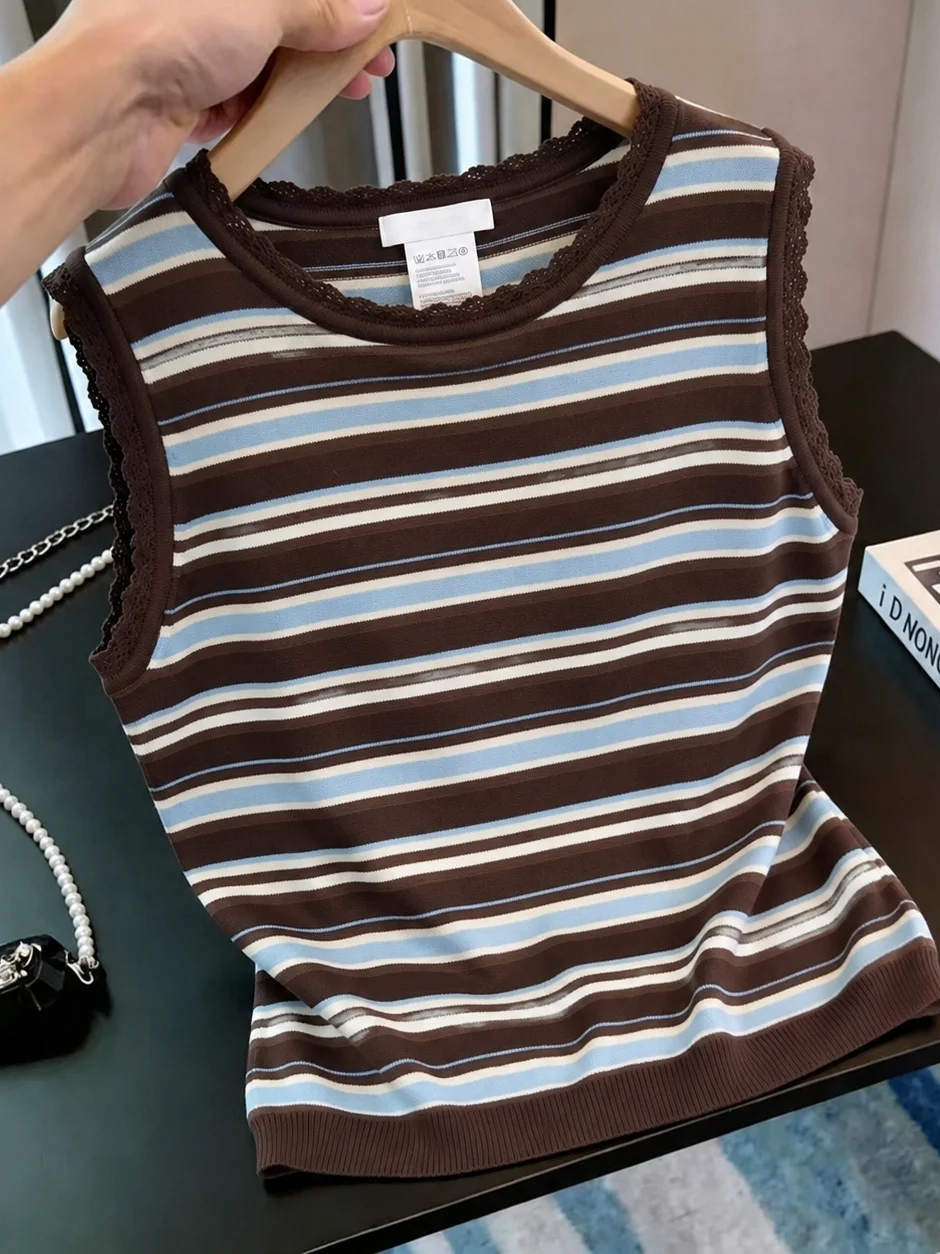 Elegant Knitted Vest Women's Fashion Summer Stripe Vintage Color Block Lace Trim Top Unique Style Korean Straight Cut Blouse
Elegant Knitted Vest Women's Fashion Summer Stripe Vintage Color Block Lace Trim Top Unique Style Korean Straight Cut Blouse