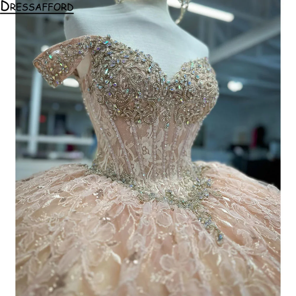 Элегантные платья Quinceanera, розовое бальное платье принцессы с аппликацией сердечком, со шнуровкой, искусственная кожа, сладкая 16-дебютантная модель, день рождения
Элегантные платья Quinceanera, розовое бальное платье принцессы с аппликацией сердечком, со шнуровкой, искусственная кожа, сладкая 16-дебютантная модель, день рождения