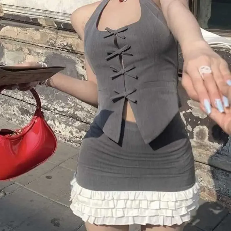 2000s Vintage Y2k Clothing Two Piece Short Skirt Set Women Casual Crop Top + Wrapped Hip Skirt 2025 Summer Japan Fashion Suits
2000s Vintage Y2k Clothing Two Piece Short Skirt Set Women Casual Crop Top + Wrapped Hip Skirt 2025 Summer Japan Fashion Suits