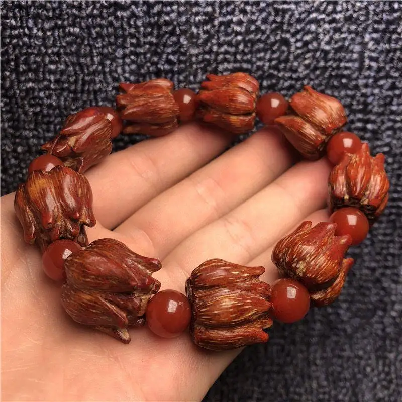 Boutique Blood Dropping Lotus Bodhi Bracelet Blood Dropping Lotus Bodhi Buddha Beads Screw Pine Men's and Women's Rosary Bracele
Boutique Blood Dropping Lotus Bodhi Bracelet Blood Dropping Lotus Bodhi Buddha Beads Screw Pine Men's and Women's Rosary Bracele