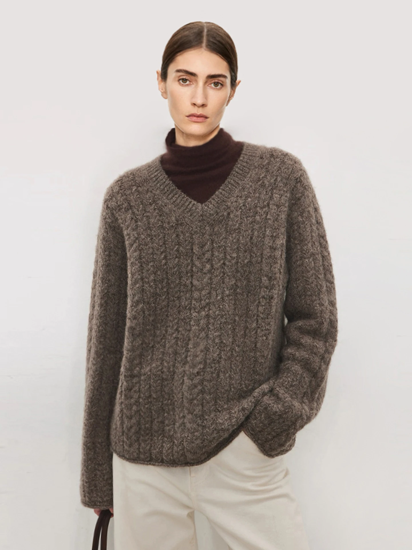 CHICJOC Baby Camel Wool Sweater V-Ne Tassel Twist Knit Loose Fit Long Sve Winter Faion Ladies' Knittedwear
CHICJOC Baby Camel Wool Sweater V-Ne Tassel Twist Knit Loose Fit Long Sve Winter Faion Ladies' Knittedwear