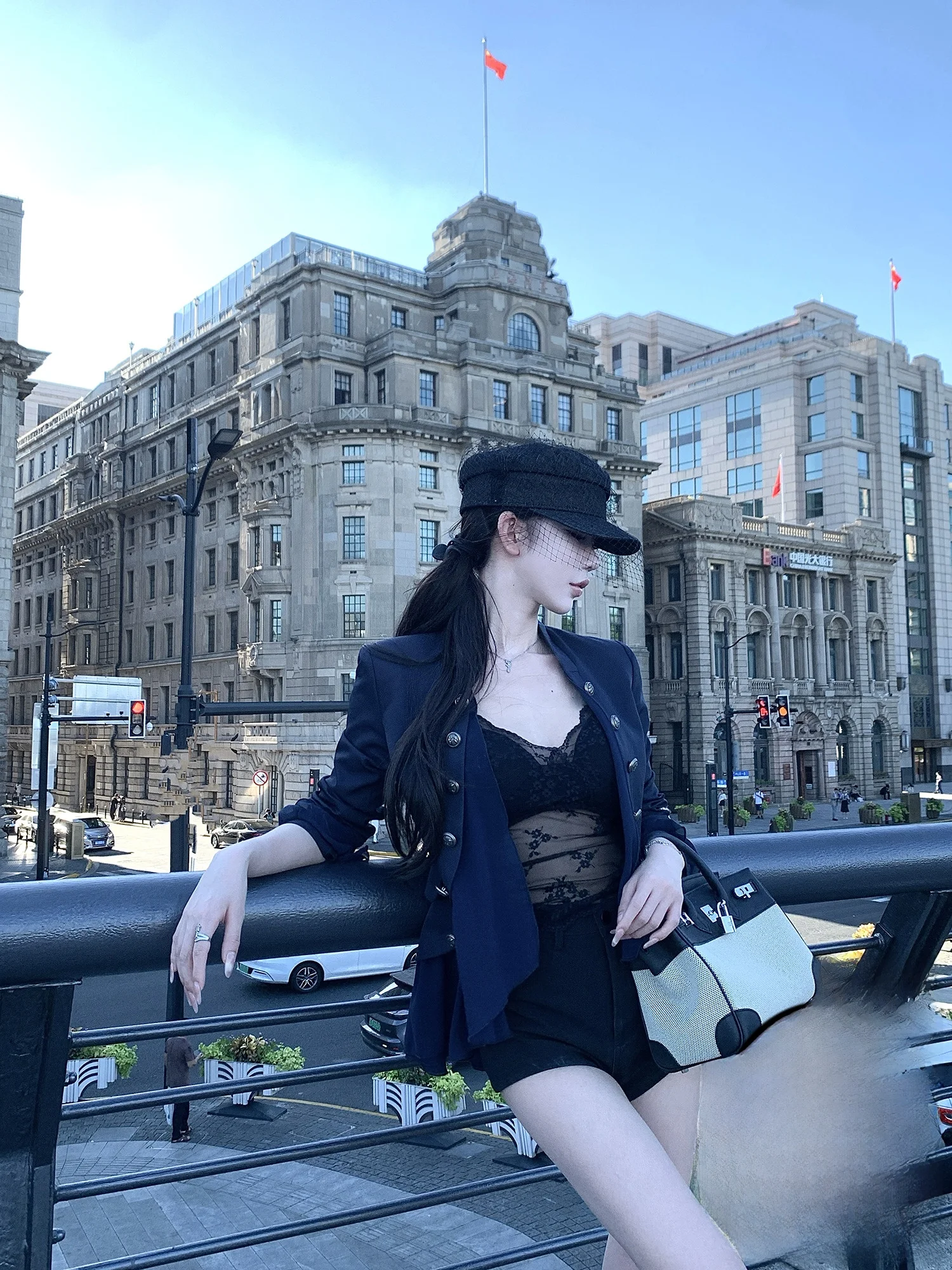 Женский деловой жакет Kubiliv: Неординарный дизайн, шифоновые вставки, элегантный крой, для офиса и повседневной носки
Женский деловой жакет Kubiliv: Неординарный дизайн, шифоновые вставки, элегантный крой, для офиса и повседневной носки