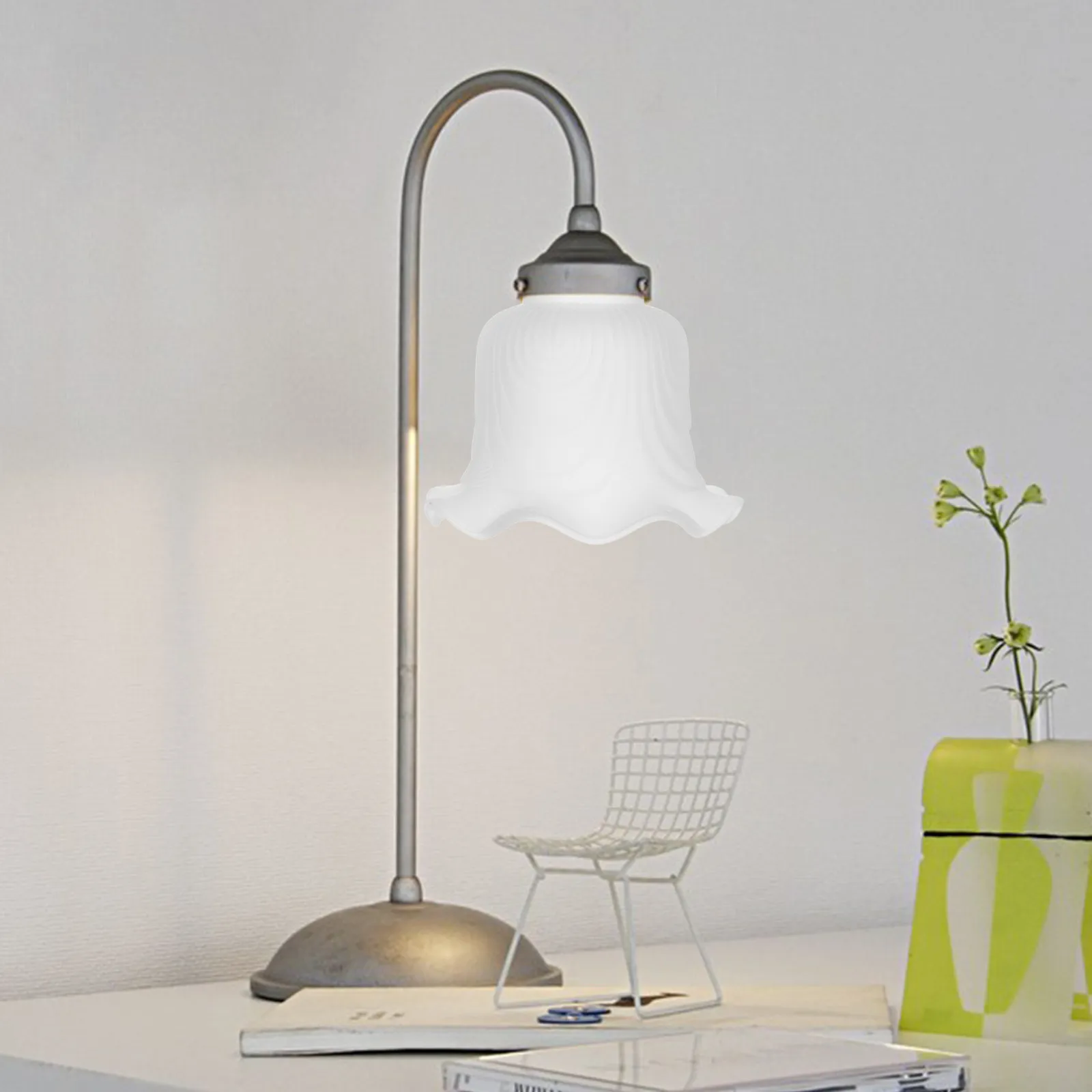 Маленький стеклянный плафон диаметром 43 мм, элегантный, в форме цветка, для замены потолочного светильника в современной гостиной, спальне, столовой, для создания атмосферы
Маленький стеклянный плафон диаметром 43 мм, элегантный, в форме цветка, для замены потолочного светильника в современной гостиной, спальне, столовой, для создания атмосферы