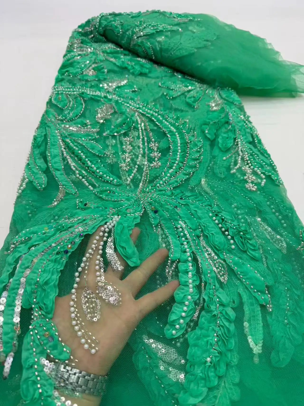 2026 Latest Hot Sale New High-End Luxury French Embroidery Beaded Lace Fabric African Nigerian With Sequins Fabric For Wedding
2026 Latest Hot Sale New High-End Luxury French Embroidery Beaded Lace Fabric African Nigerian With Sequins Fabric For Wedding