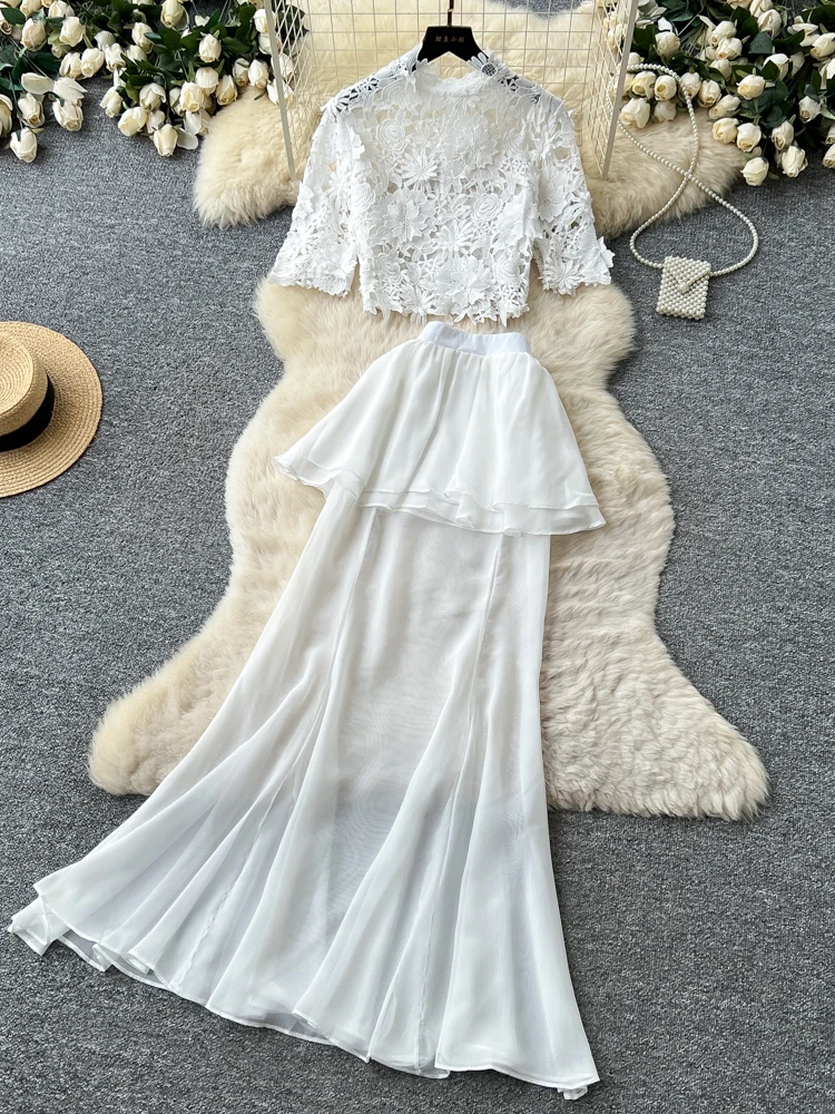 Elegant Lace Hollow out Top And Half Skirt Two Piece Set Women's Summer Fashion Set Floral High Waist Versatile Style
Elegant Lace Hollow out Top And Half Skirt Two Piece Set Women's Summer Fashion Set Floral High Waist Versatile Style
