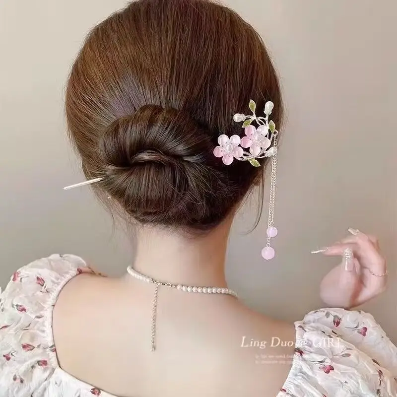 Upgraded Step Shake Hair Clasp for Bun Decoration Strong Hold Durable Breathable Vintage
Upgraded Step Shake Hair Clasp for Bun Decoration Strong Hold Durable Breathable Vintage