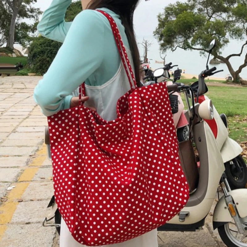 Fashion Minimalist Women Shoulder Bag New Polka Dot Nylon Cloth Tote Bag Large Capacity Commuting Bucket Bag Canvas Handbag
Fashion Minimalist Women Shoulder Bag New Polka Dot Nylon Cloth Tote Bag Large Capacity Commuting Bucket Bag Canvas Handbag